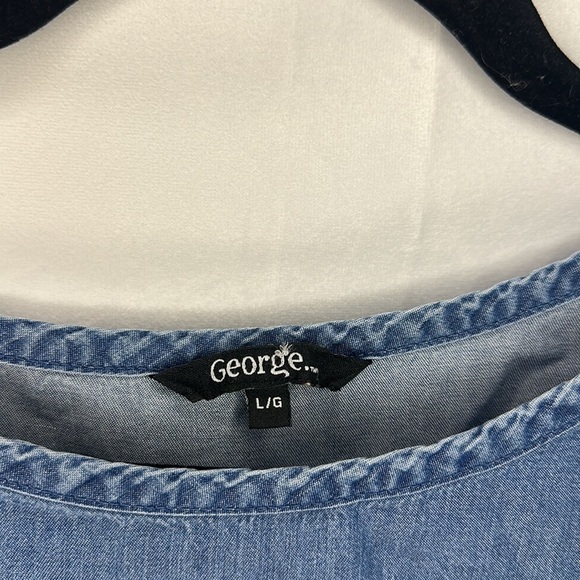 VINTAGE GEORGE RUFFLE SLEEVE OPEN BACK DENIM SHIRT (L) - Picture 4 of 7